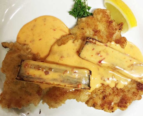 Schweineschnitzel *Sambal Olek*